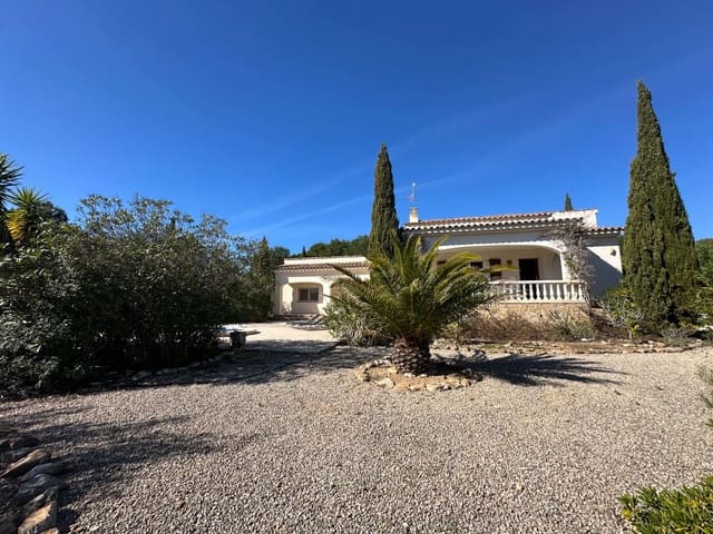 4 bedroom Villa for sale in L'Ametlla de Mar with pool - € 440,000 (Ref: 10132618)