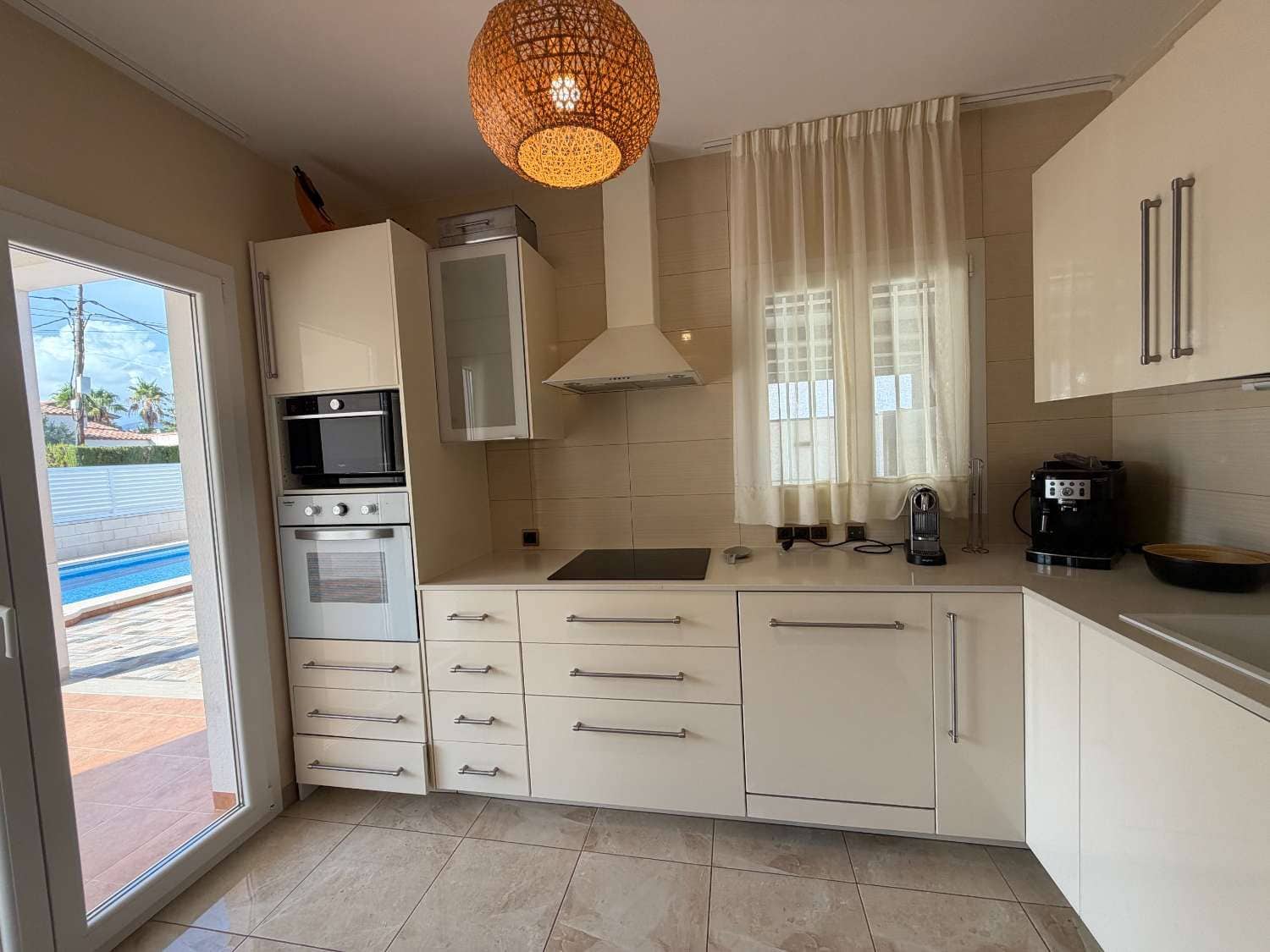 5 soverom Villa til salgs i L'Ametlla de Mar med svømmebasseng garasje - € 470 000 (Ref: 10135737)