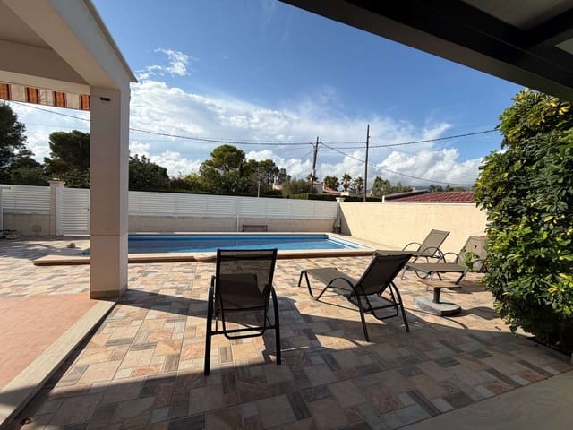 5 soverom Villa til salgs i L'Ametlla de Mar med svømmebasseng garasje - € 470 000 (Ref: 10135737)