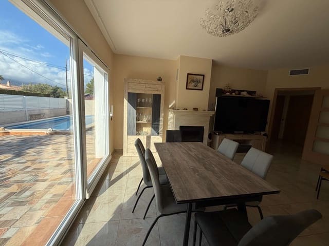 5 soverom Villa til salgs i L'Ametlla de Mar med svømmebasseng garasje - € 470 000 (Ref: 10135737)