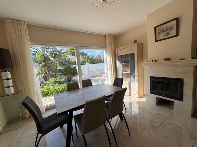 5 soverom Villa til salgs i L'Ametlla de Mar med svømmebasseng garasje - € 470 000 (Ref: 10135737)