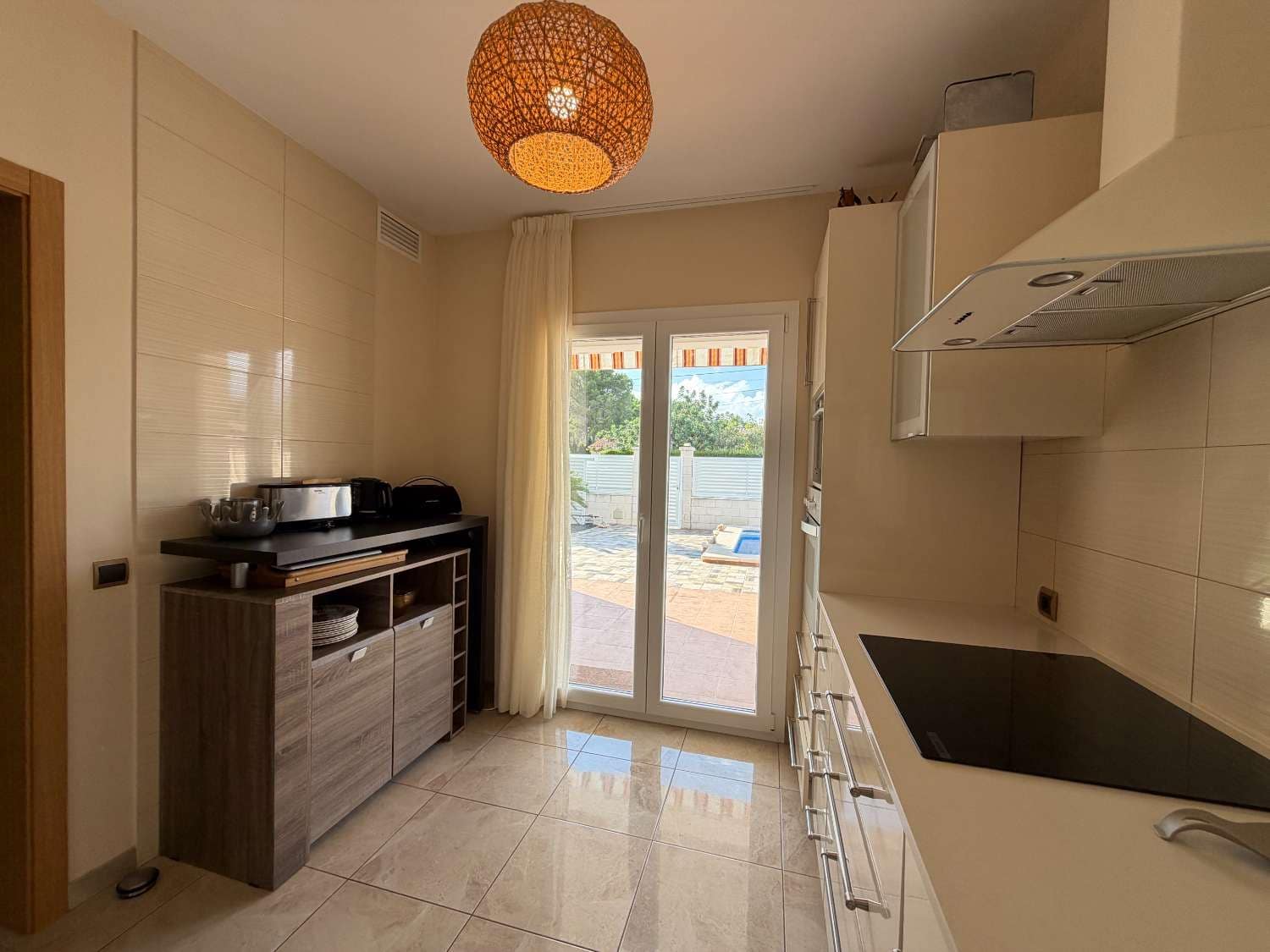 5 soverom Villa til salgs i L'Ametlla de Mar med svømmebasseng garasje - € 470 000 (Ref: 10135737)