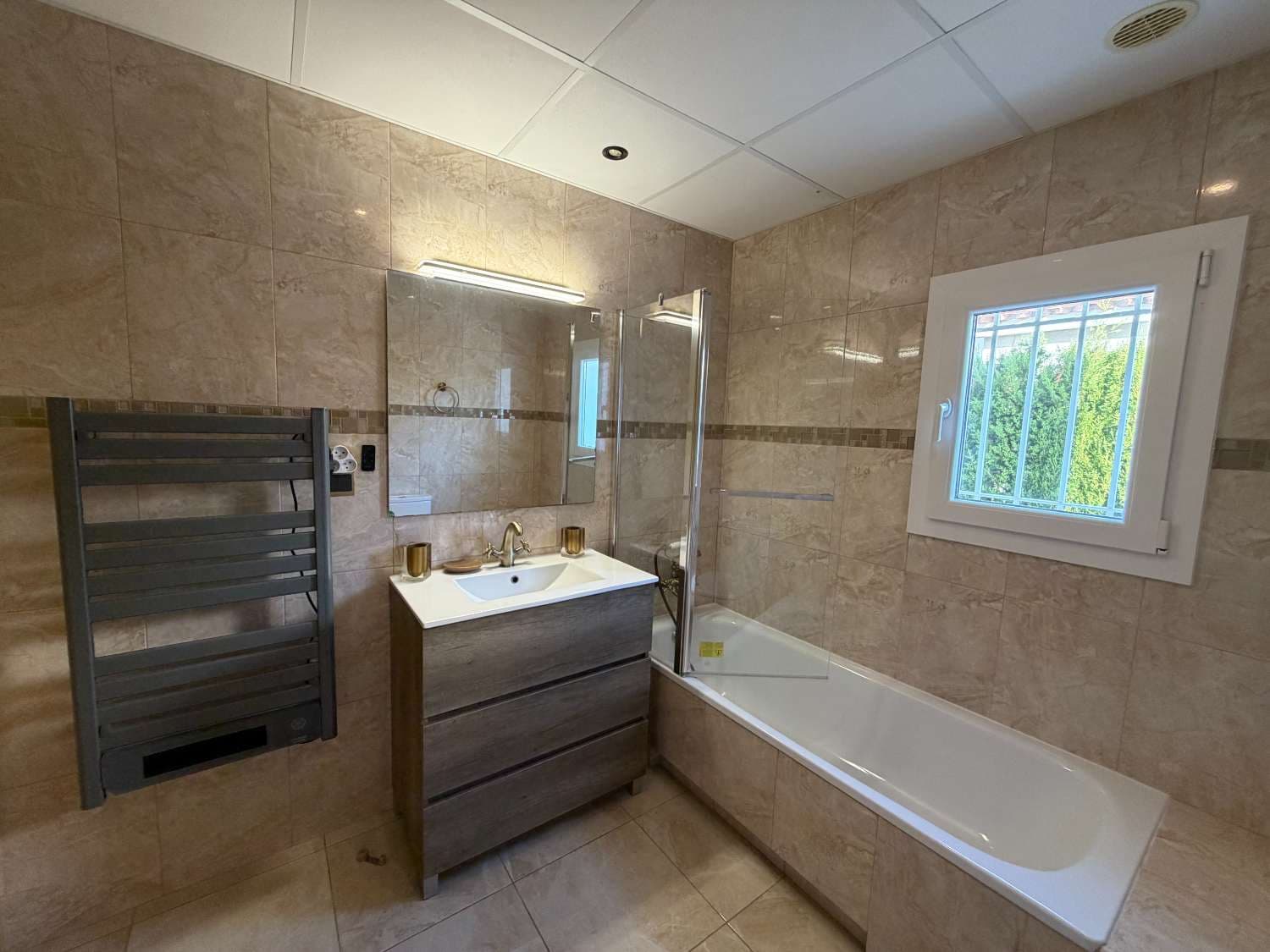 5 soverom Villa til salgs i L'Ametlla de Mar med svømmebasseng garasje - € 470 000 (Ref: 10135737)