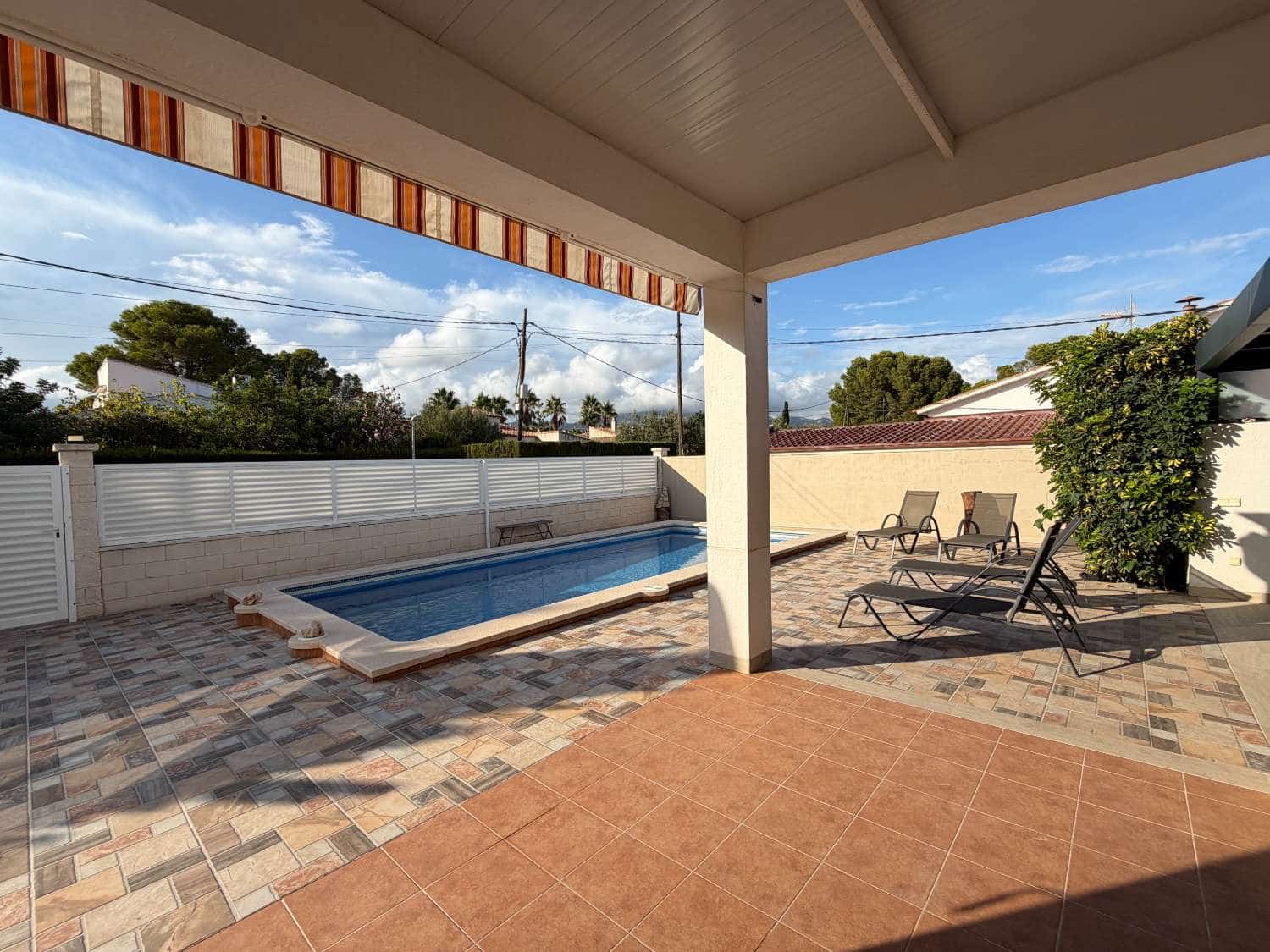 5 soverom Villa til salgs i L'Ametlla de Mar med svømmebasseng garasje - € 470 000 (Ref: 10135737)