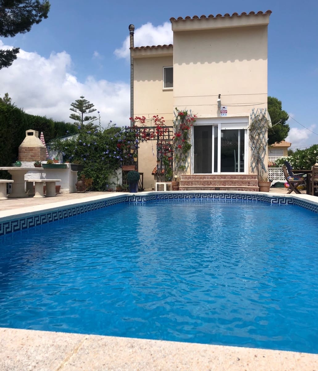 3 soveværelse Villa til salg i L'Ametlla de Mar med swimmingpool - € 290.000 (Ref: 5583699)