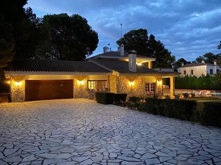 6 Zimmer Villa zu verkaufen in L'Ametlla de Mar mit Pool Garage - 795.000 € (Ref: 7167842)