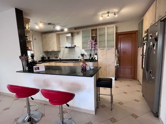 4 sypialnia Willa na sprzedaż w L'Ametlla de Mar z basenem garażem - 850 000 € (Ref: 7442305)