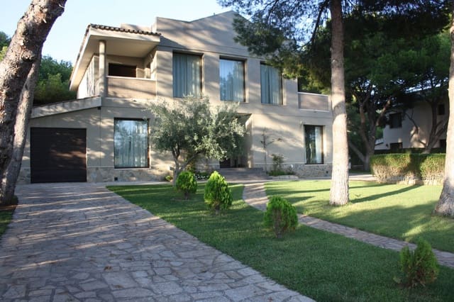 5 makuuhuone Huvila myytävänä paikassa L'Ametlla de Mar mukana uima-altaan - 1 300 000 € (Ref: 7464656)