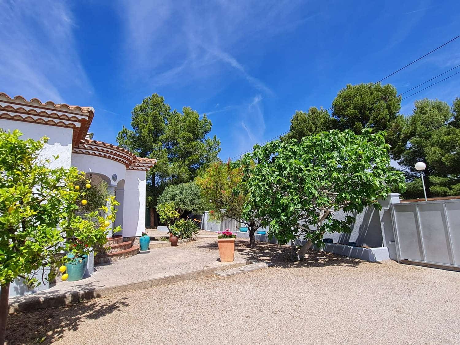 3 bedroom Villa for sale in Pratdip - € 329,000 (Ref: 7839624)