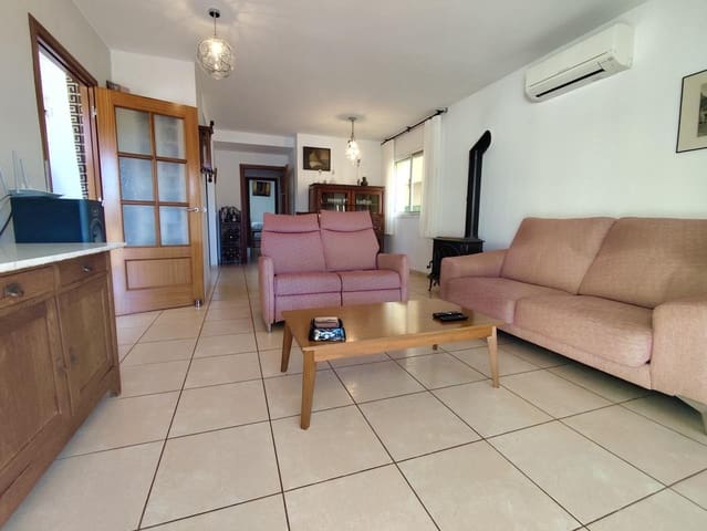 3 bedroom Townhouse for sale in L'Ametlla de Mar with pool - € 260,000 (Ref: 8844438)