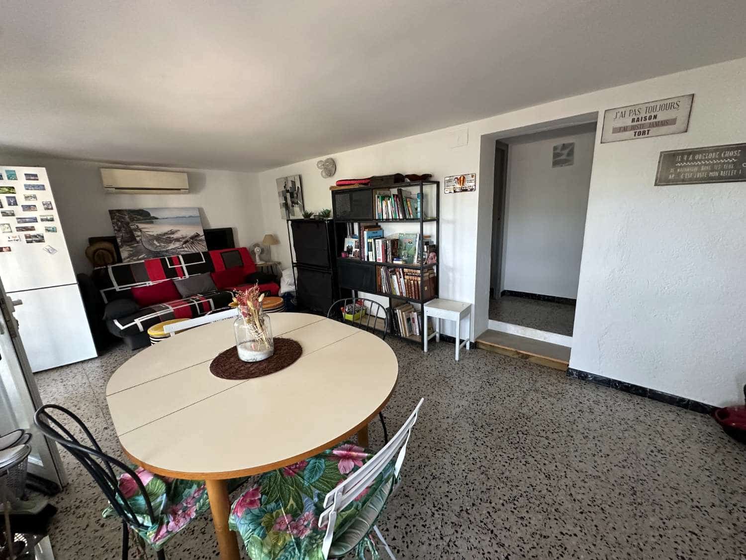 4 soveværelse Villa til salg i Pratdip med garage - € 245.000 (Ref: 9162075)