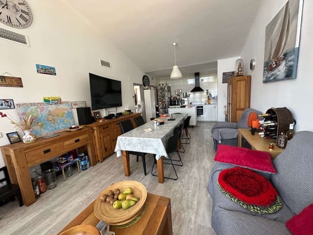 4 bedroom Villa for sale in Pratdip with garage - € 245,000 (Ref: 9162075)