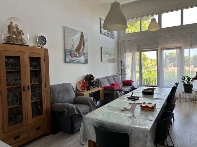 4 bedroom Villa for sale in Pratdip with garage - € 245,000 (Ref: 9162075)