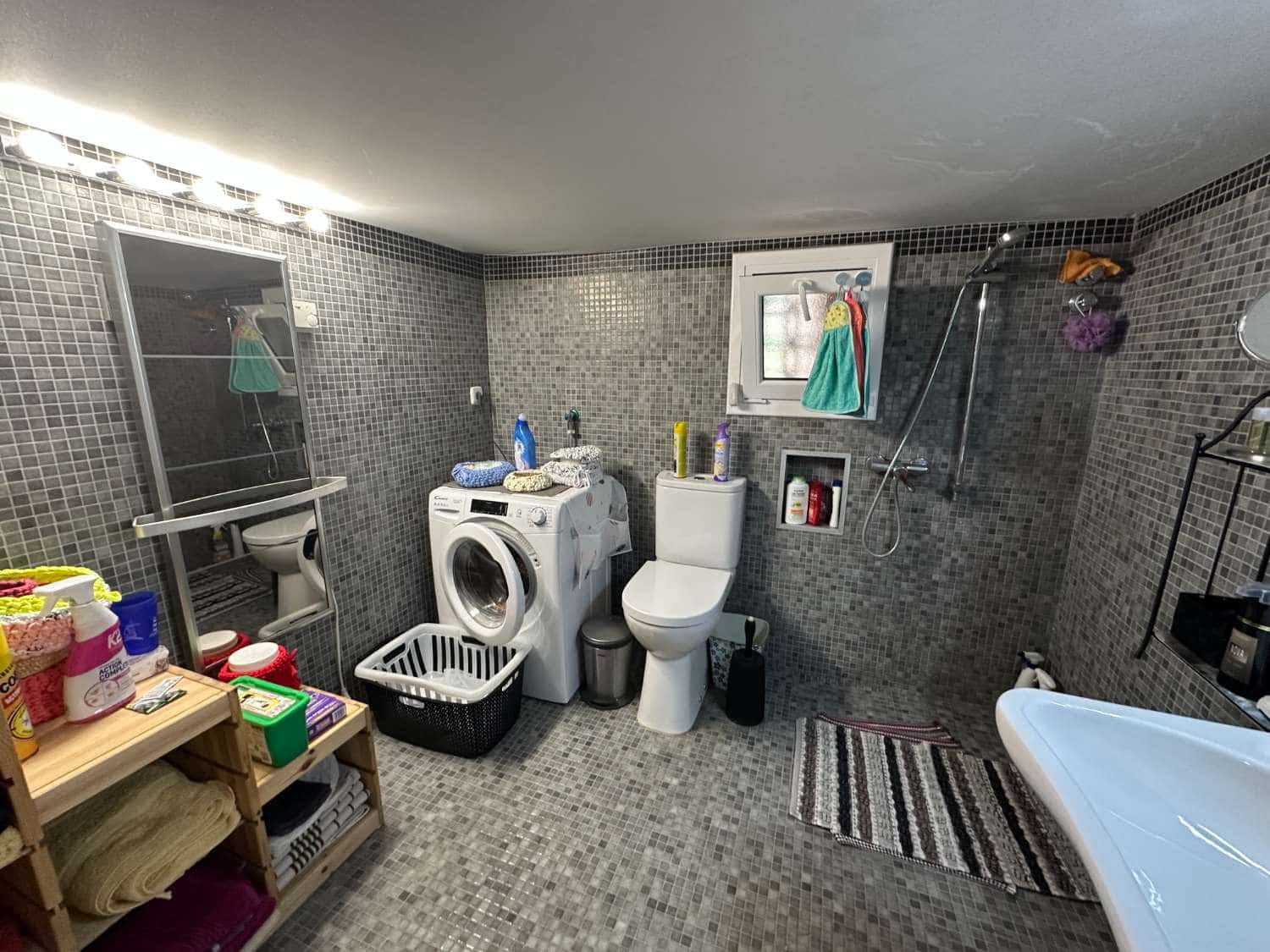 4 soveværelse Villa til salg i Pratdip med garage - € 245.000 (Ref: 9162075)