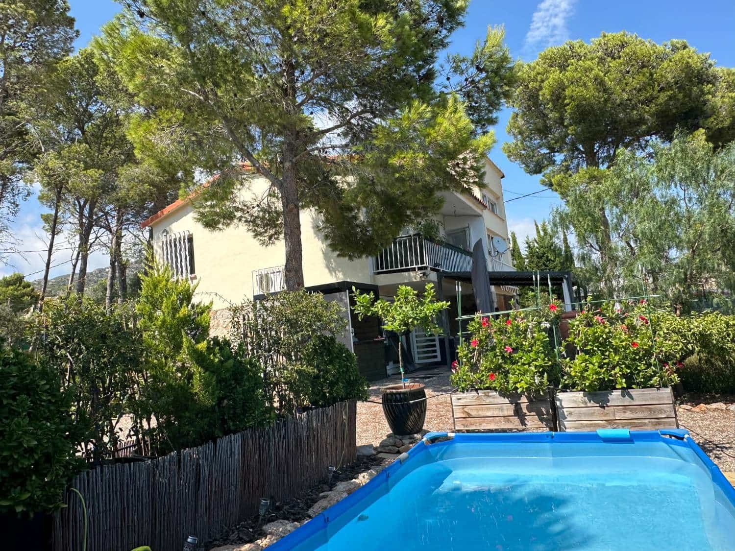 4 soveværelse Villa til salg i Pratdip med garage - € 245.000 (Ref: 9162075)