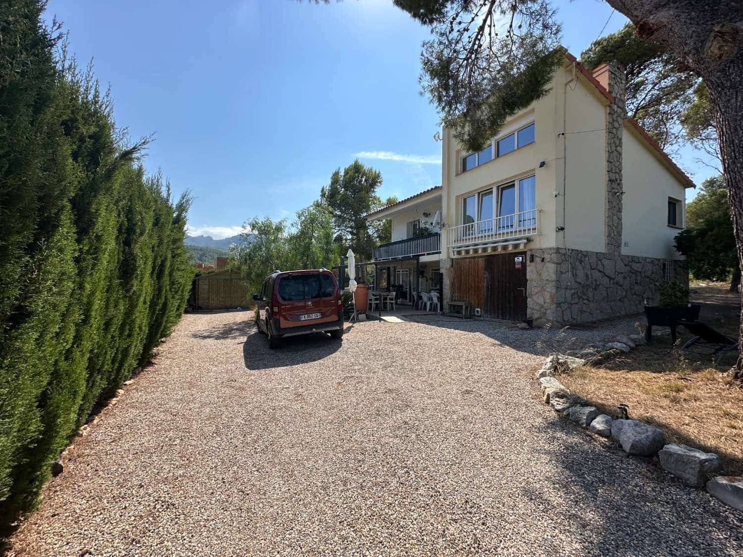 4 soveværelse Villa til salg i Pratdip med garage - € 245.000 (Ref: 9162075)