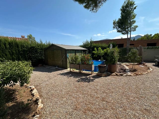 4 bedroom Villa for sale in Pratdip with garage - € 245,000 (Ref: 9162075)