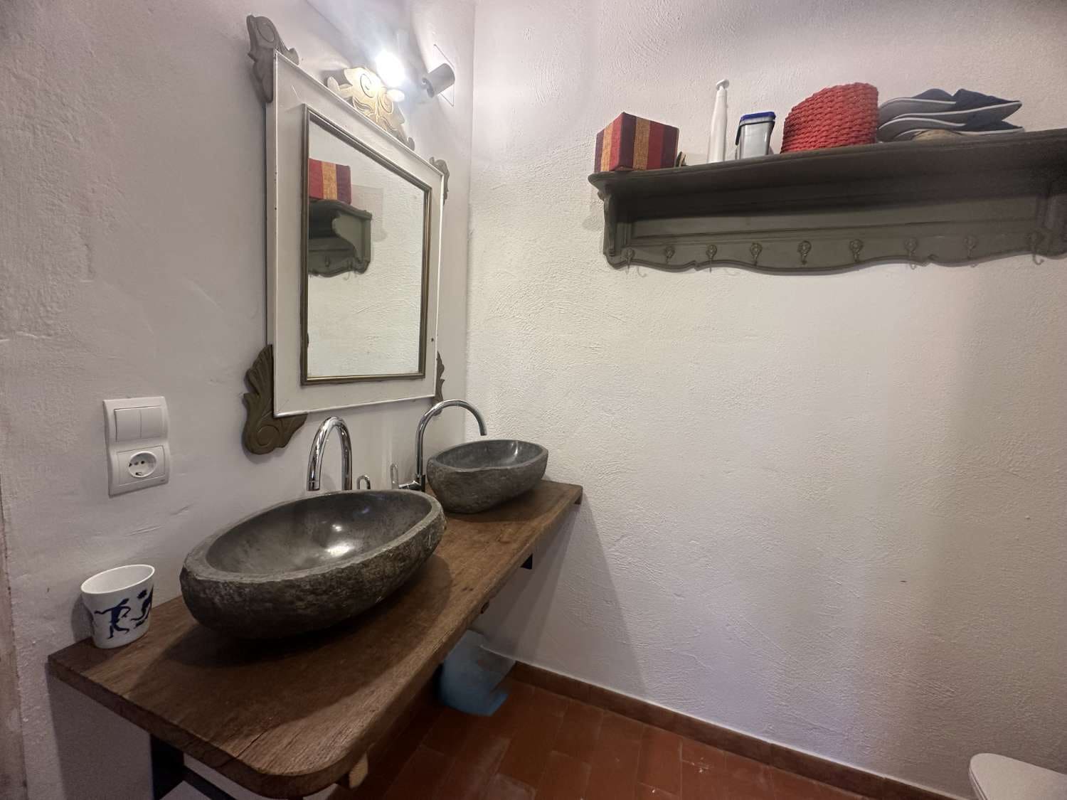 5 soveværelse Byhus til salg i Pratdip med swimmingpool - € 425.000 (Ref: 9166821)