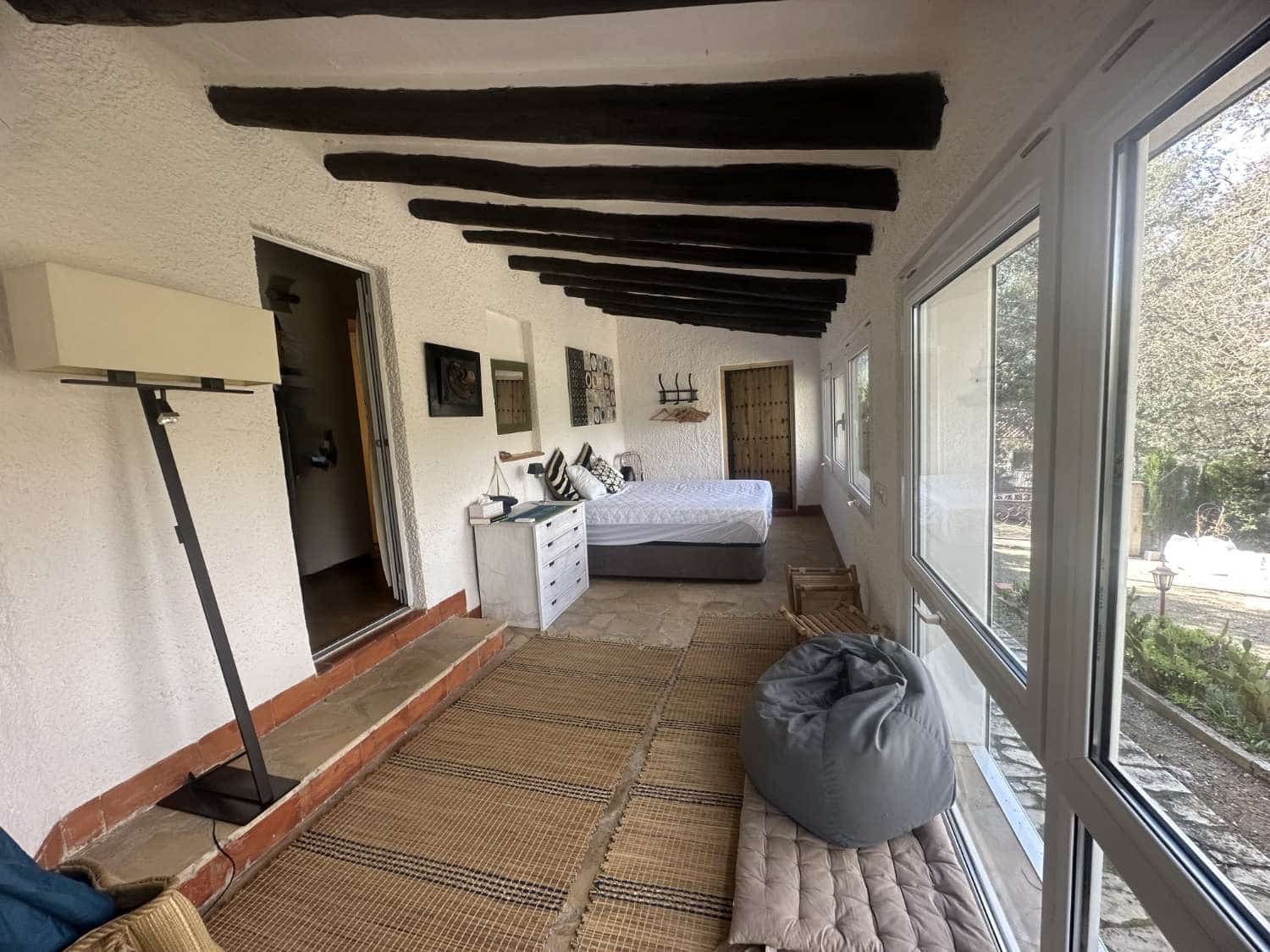 5 soveværelse Byhus til salg i Pratdip med swimmingpool - € 425.000 (Ref: 9166821)