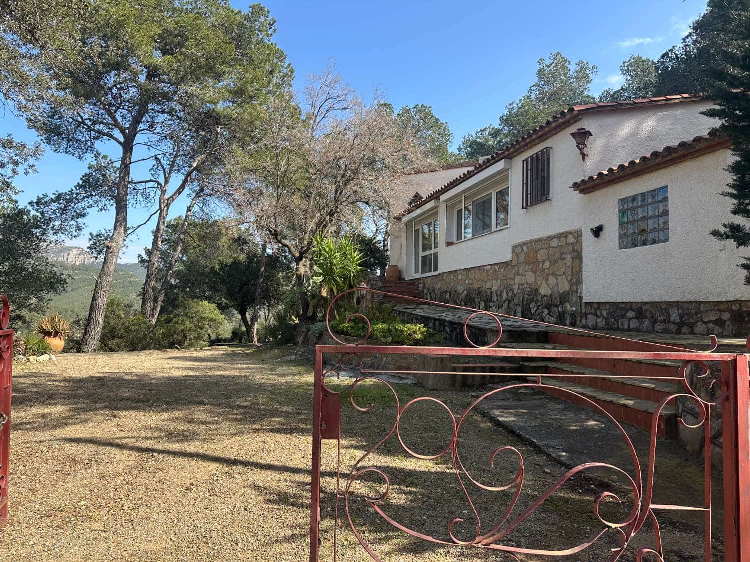 5 soveværelse Byhus til salg i Pratdip med swimmingpool - € 425.000 (Ref: 9166821)