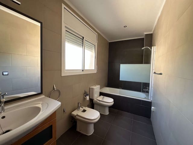 4 soverom Villa til salgs i L'Ametlla de Mar med svømmebasseng garasje - € 350 000 (Ref: 9183329)