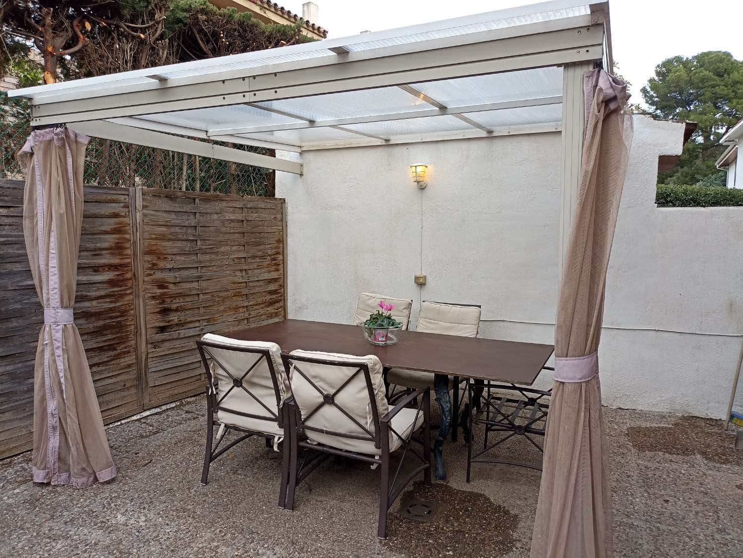 5 soveværelse Semi-Rækkehus til salg i Salou - € 420.000 (Ref: 9188122)