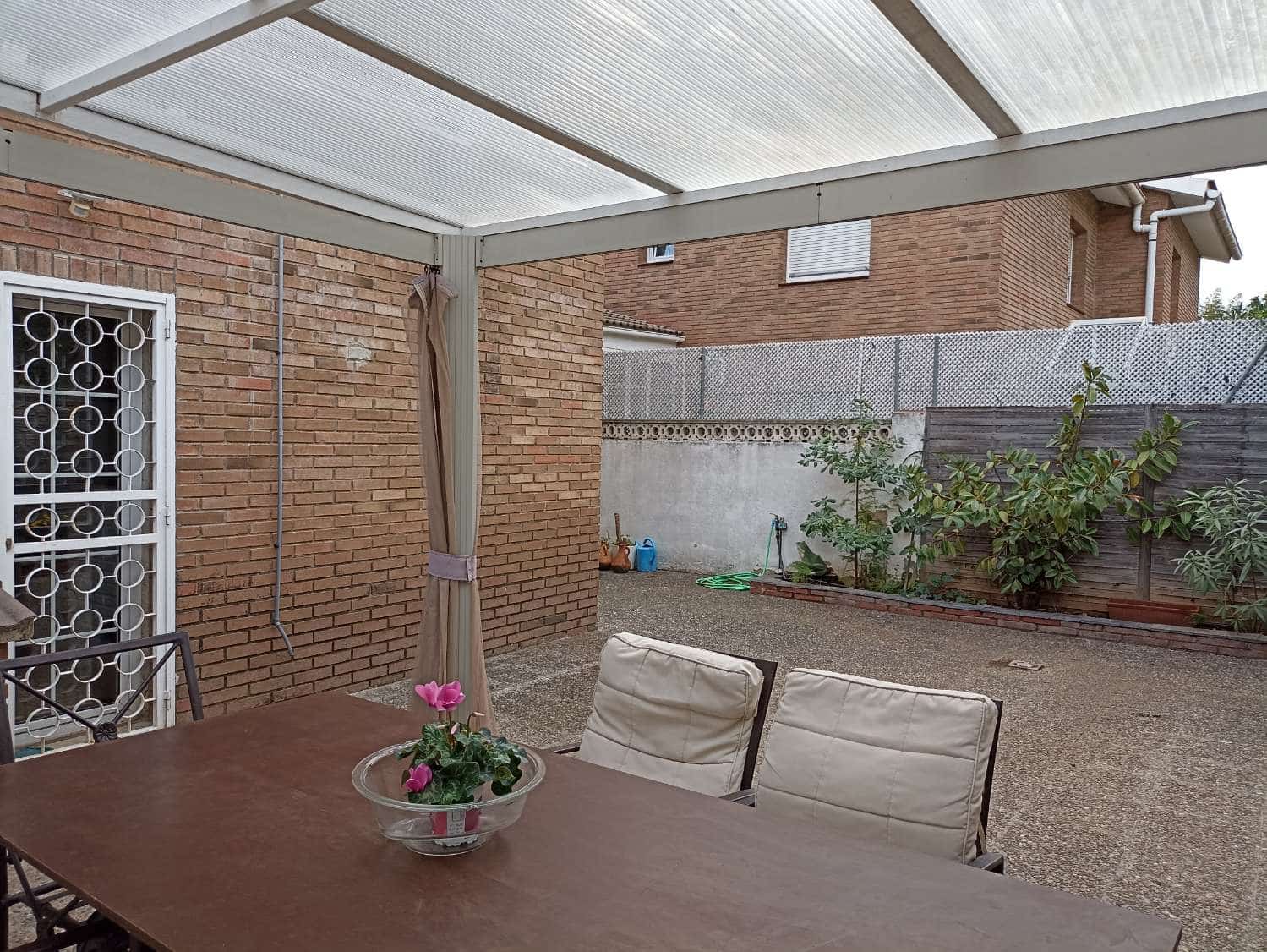 5 soveværelse Semi-Rækkehus til salg i Salou - € 420.000 (Ref: 9188122)