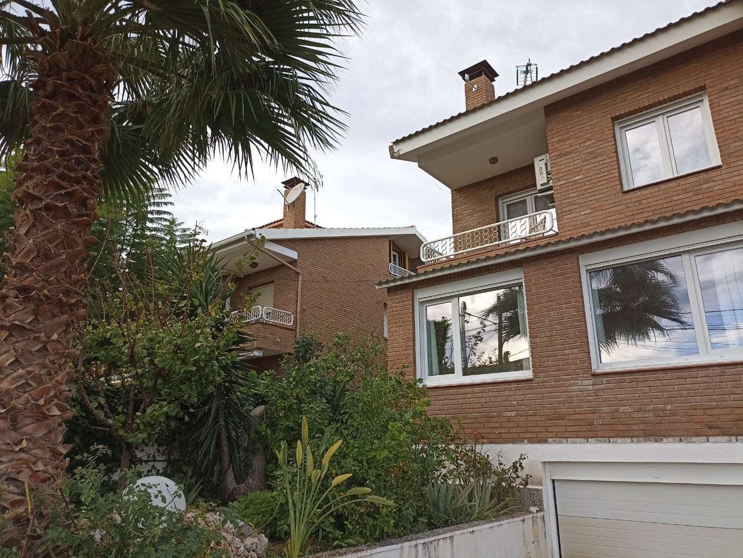 5 soveværelse Semi-Rækkehus til salg i Salou - € 420.000 (Ref: 9188122)