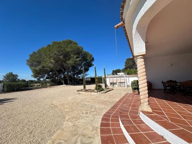 3 makuuhuone Huvila myytävänä paikassa L'Ametlla de Mar mukana uima-altaan 
autotalli - 480 000 € (Ref: 9276156)