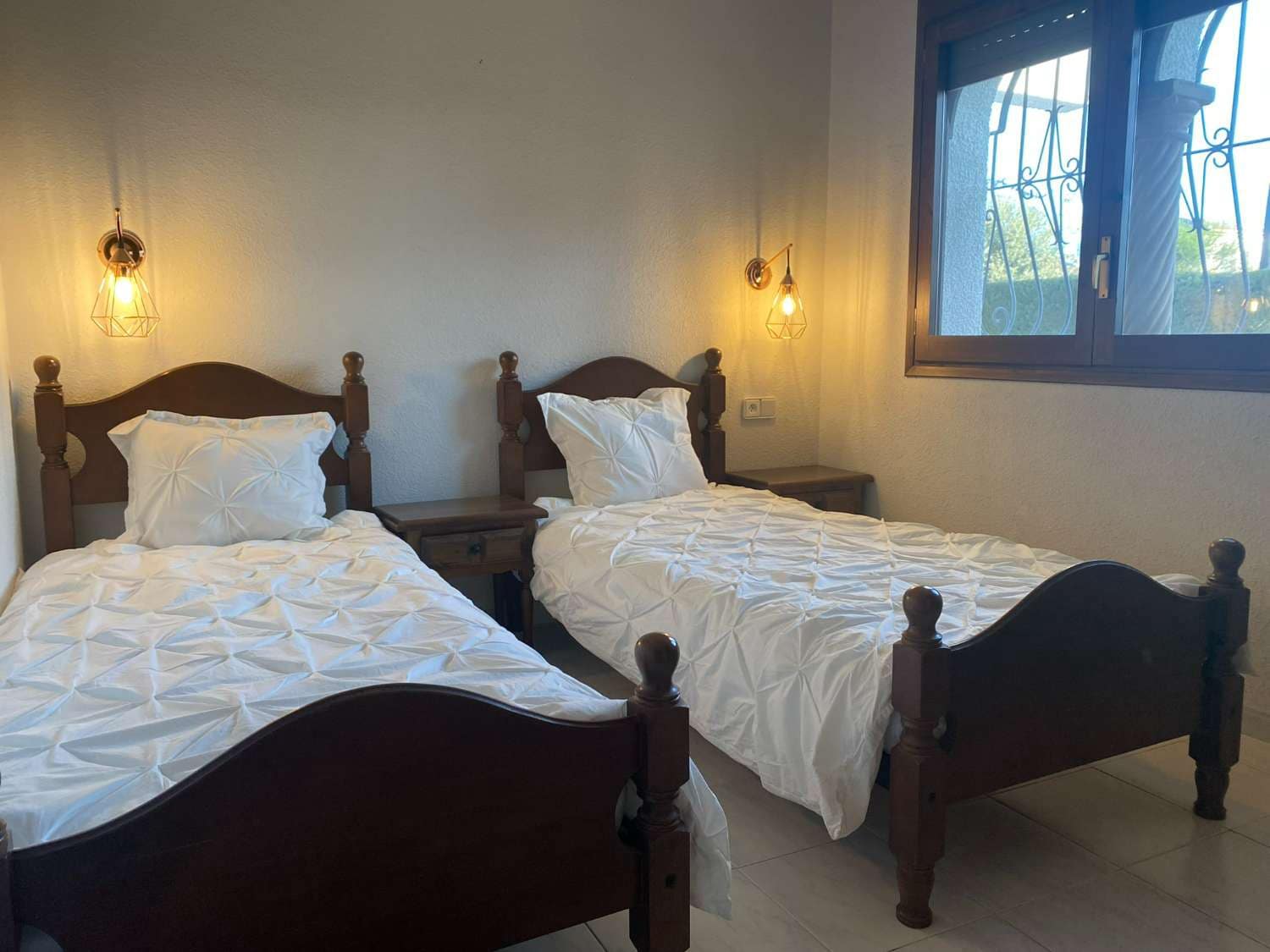 3 makuuhuone Huvila myytävänä paikassa L'Ametlla de Mar mukana uima-altaan 
autotalli - 480 000 € (Ref: 9276156)