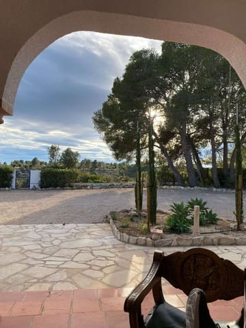 3 makuuhuone Huvila myytävänä paikassa L'Ametlla de Mar mukana uima-altaan 
autotalli - 480 000 € (Ref: 9276156)