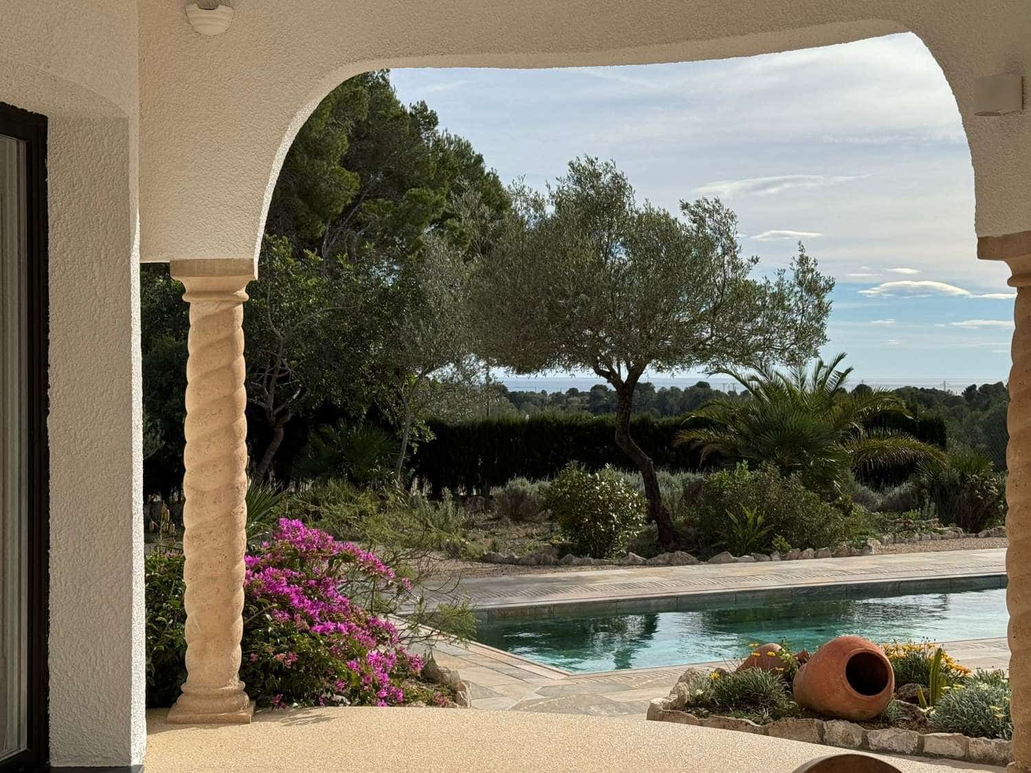 3 makuuhuone Huvila myytävänä paikassa L'Ametlla de Mar mukana uima-altaan 
autotalli - 480 000 € (Ref: 9276156)