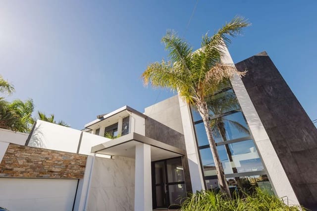 3 bedroom Villa for sale in L'Ametlla de Mar with pool - € 675,000 (Ref: 9344412)