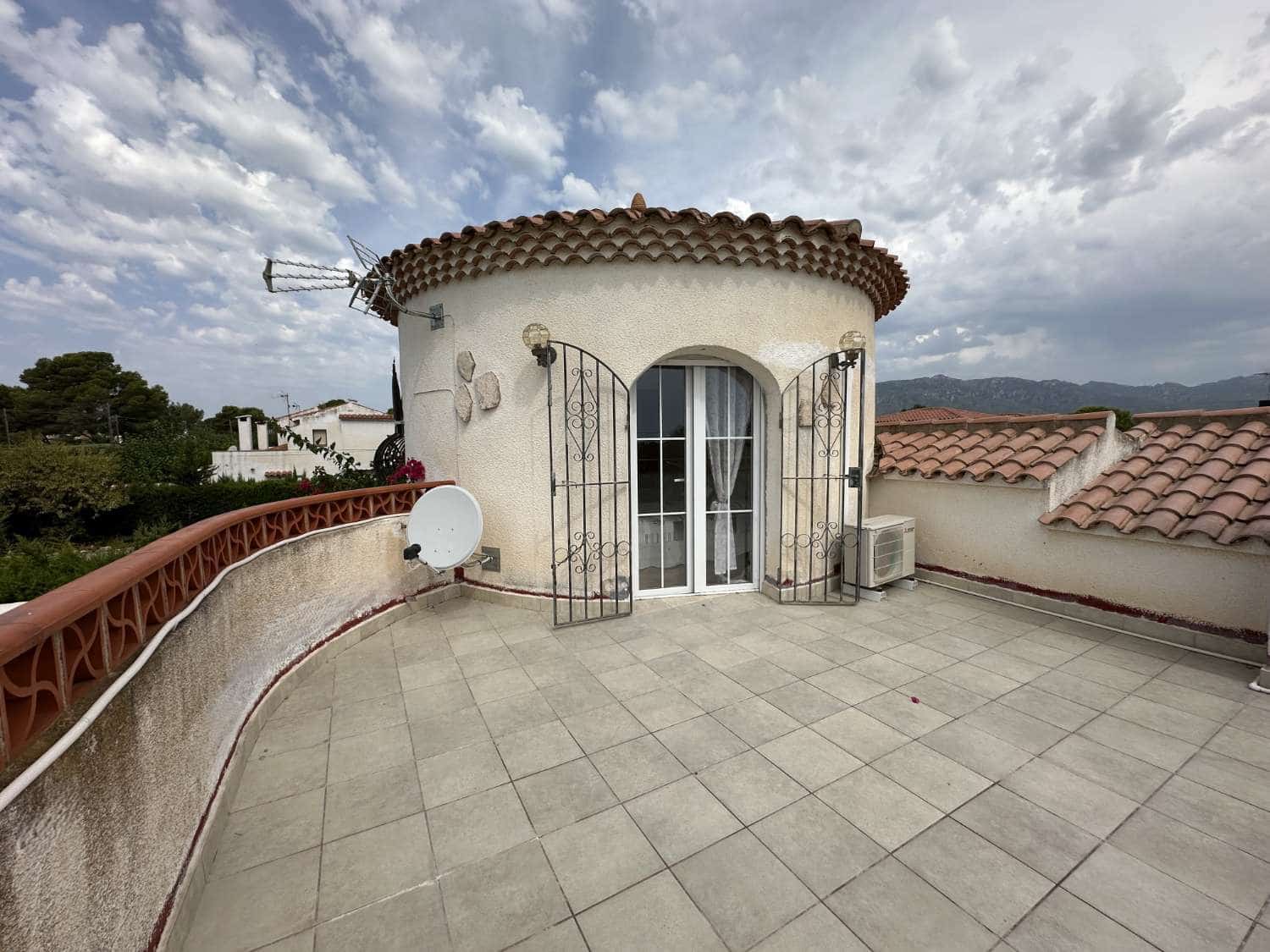 3 makuuhuone Huvila myytävänä paikassa L'Ametlla de Mar mukana uima-altaan - 363 000 € (Ref: 9347003)