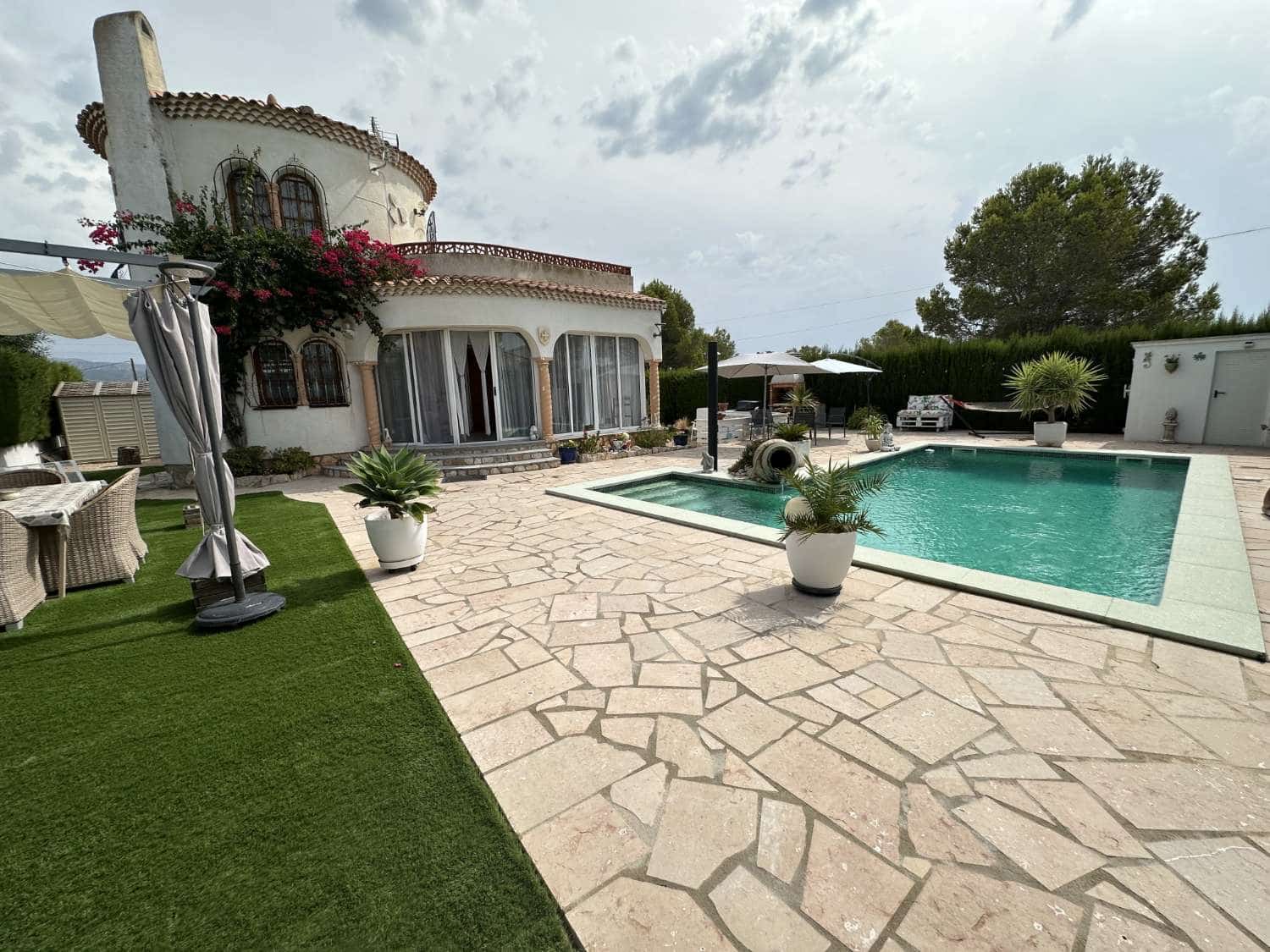 3 makuuhuone Huvila myytävänä paikassa L'Ametlla de Mar mukana uima-altaan - 363 000 € (Ref: 9347003)