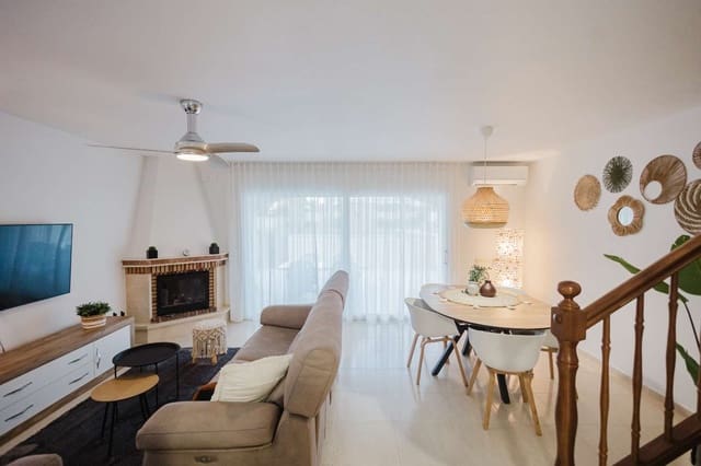 3 soverom Rekkehus til salgs i Mont-roig del Camp med svømmebasseng - € 265 000 (Ref: 9448987)