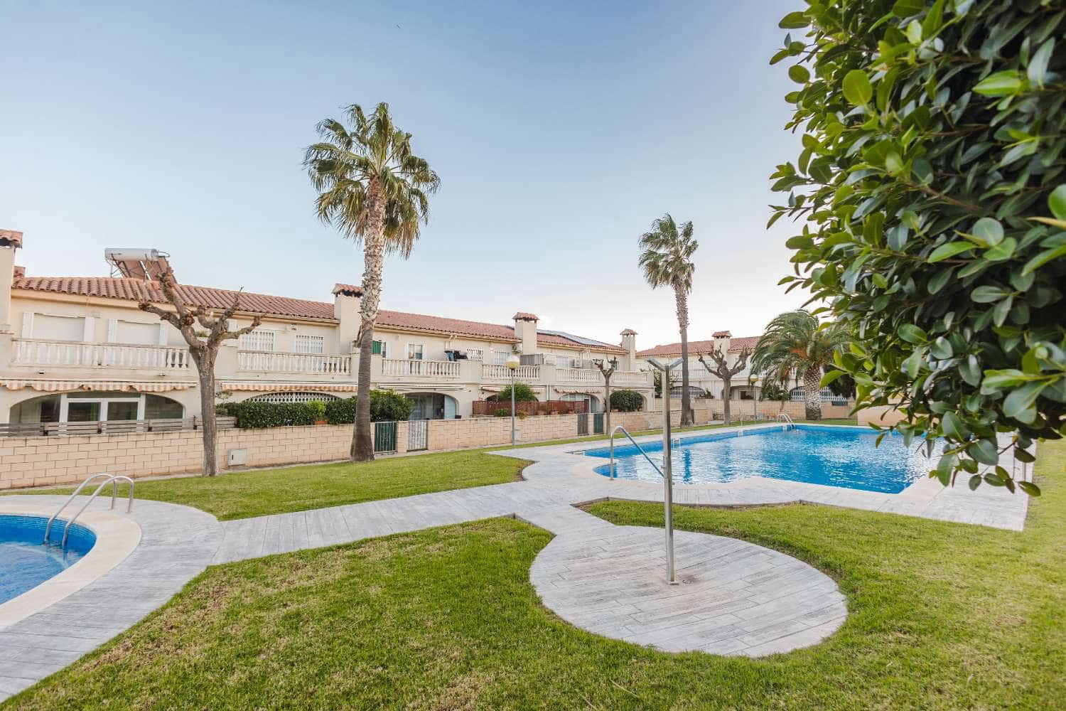 3 soverom Rekkehus til salgs i Mont-roig del Camp med svømmebasseng - € 265 000 (Ref: 9448987)