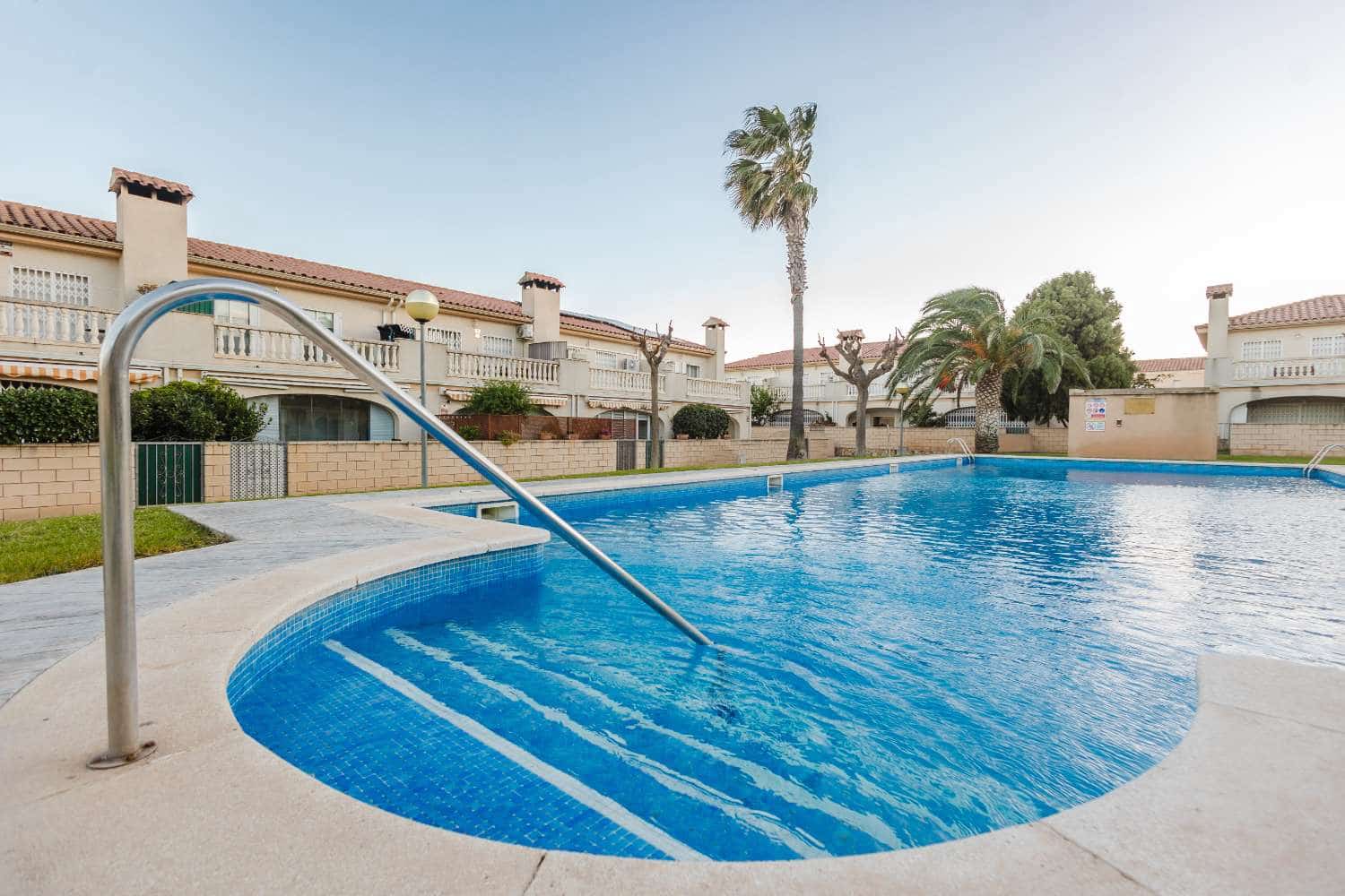 3 soverom Rekkehus til salgs i Mont-roig del Camp med svømmebasseng - € 265 000 (Ref: 9448987)