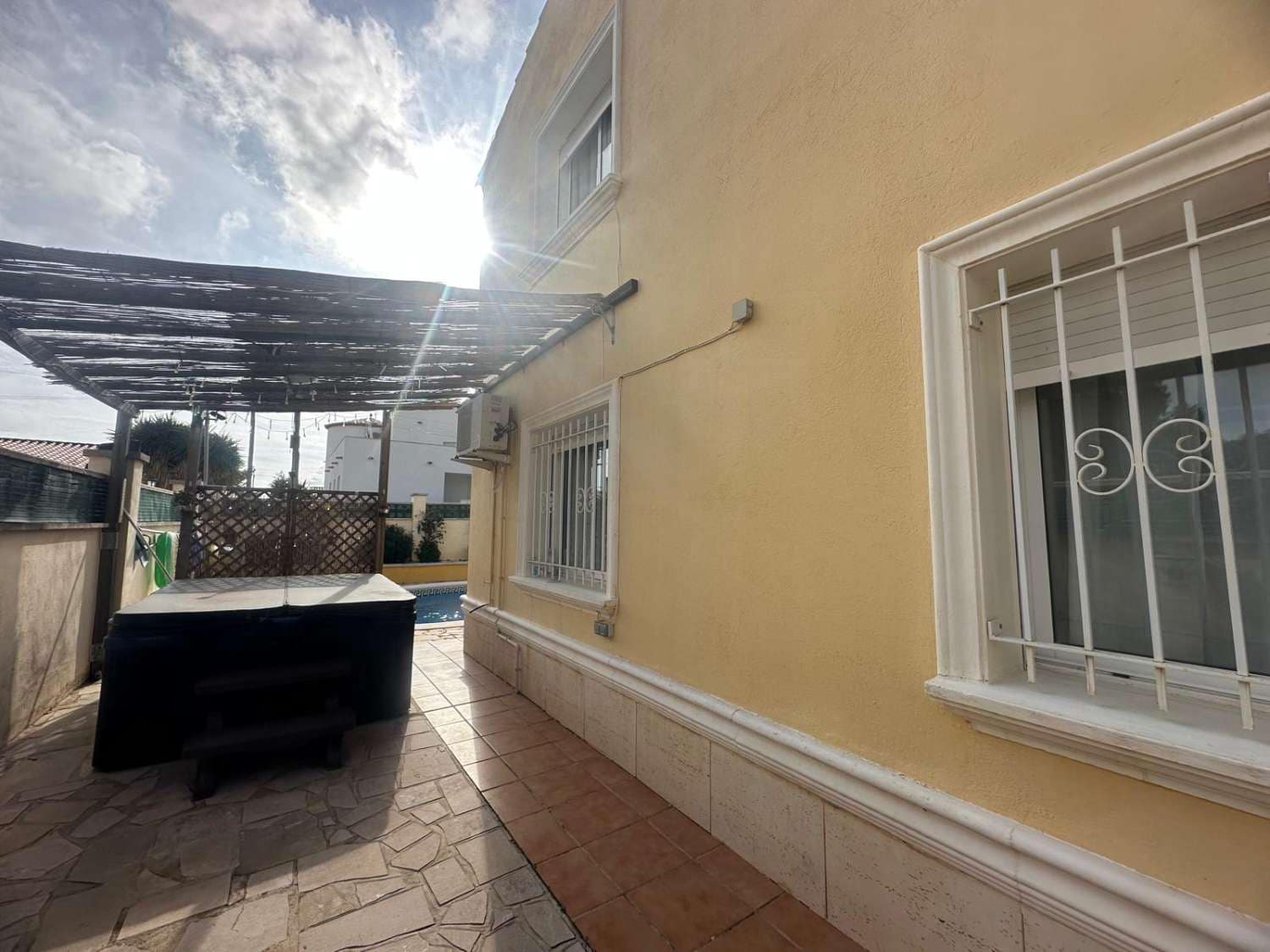 4 chambre Villa/Maison à vendre à L'Ametlla de Mar avec piscine - 330 000 € (Ref: 9535586)