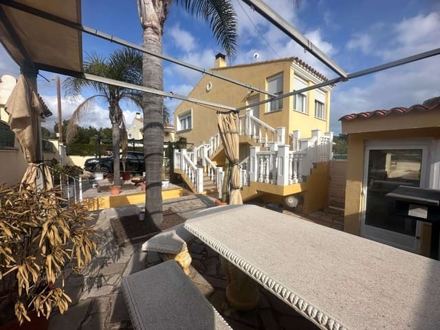 4 chambre Villa/Maison à vendre à L'Ametlla de Mar avec piscine - 330 000 € (Ref: 9535586)