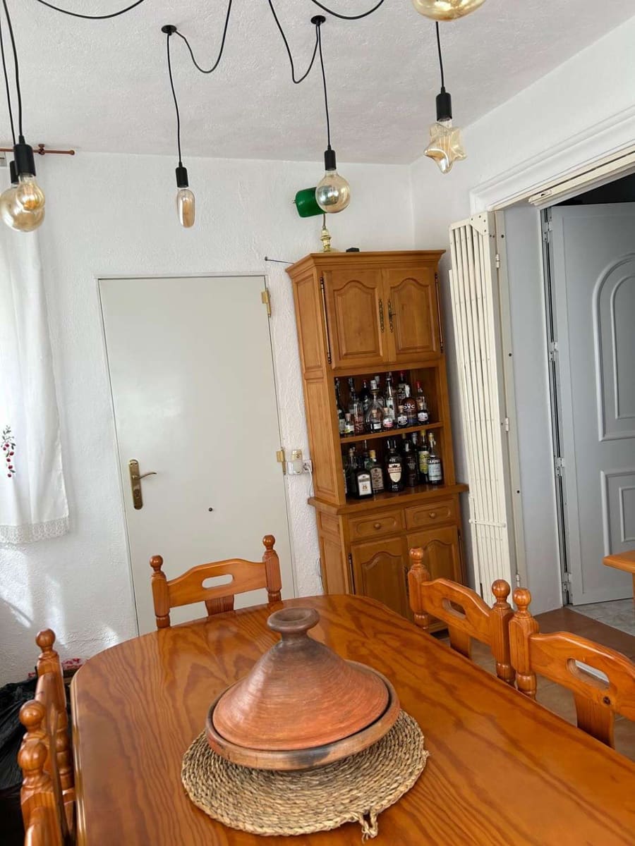 4 bedroom Villa for sale in L'Ametlla de Mar with pool - € 330,000 (Ref: 9535586)