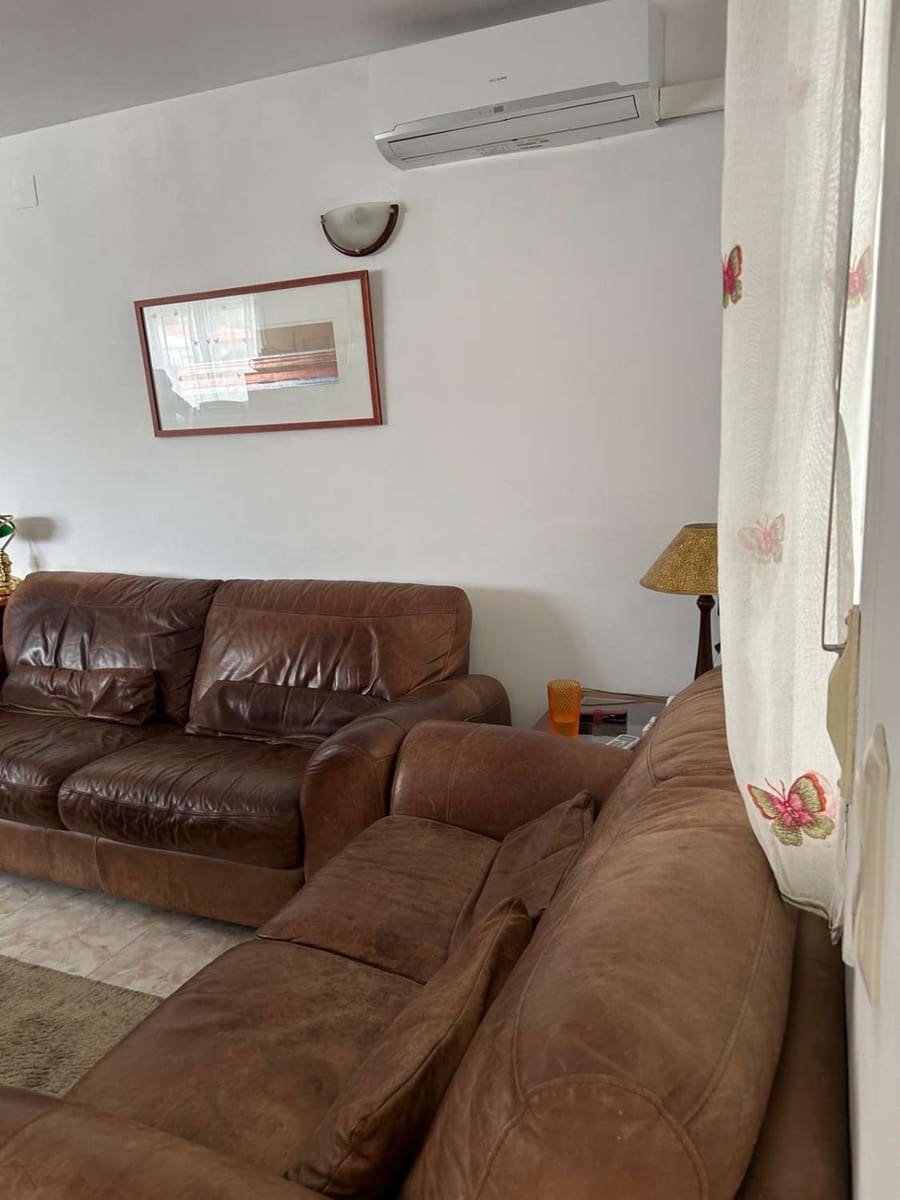 4 bedroom Villa for sale in L'Ametlla de Mar with pool - € 330,000 (Ref: 9535586)