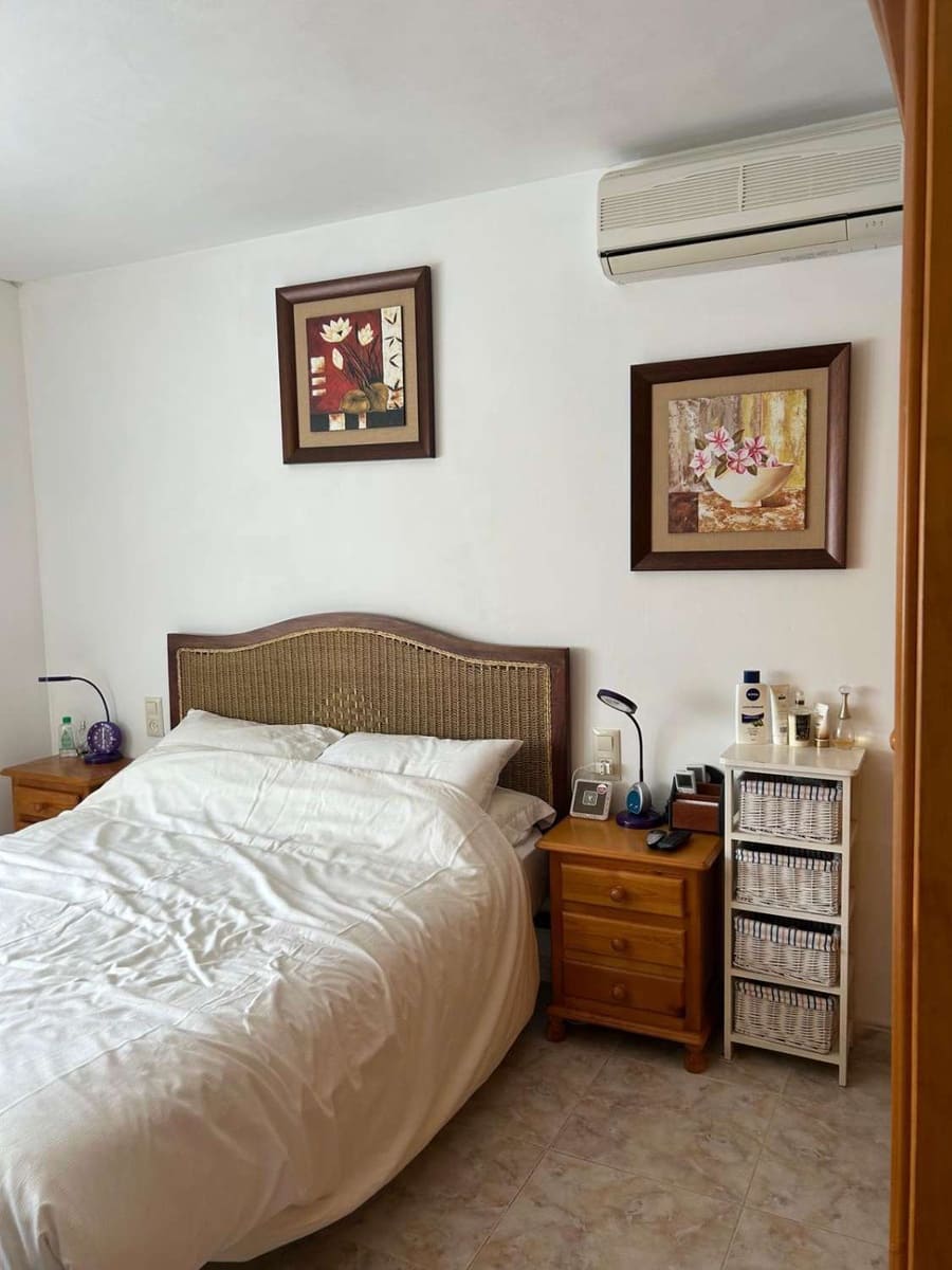 4 bedroom Villa for sale in L'Ametlla de Mar with pool - € 330,000 (Ref: 9535586)