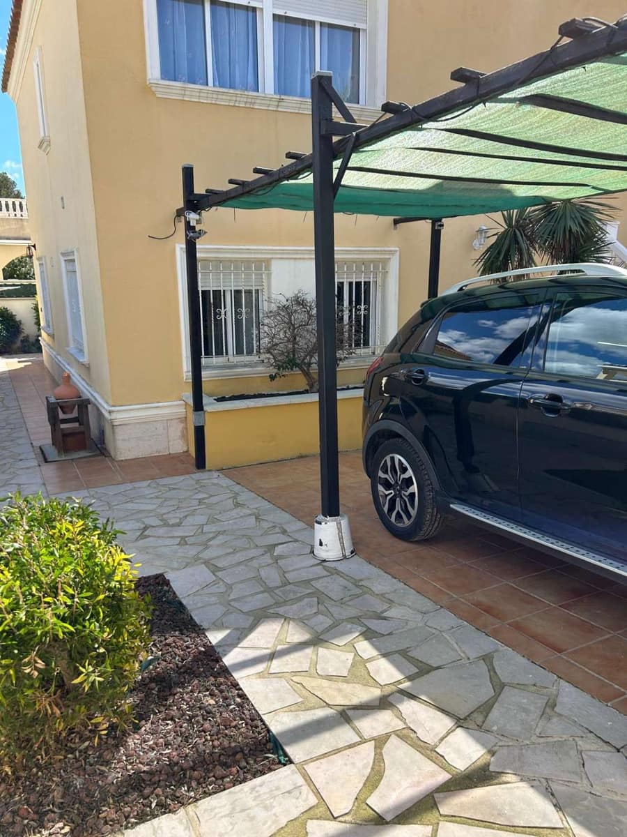 4 bedroom Villa for sale in L'Ametlla de Mar with pool - € 330,000 (Ref: 9535586)