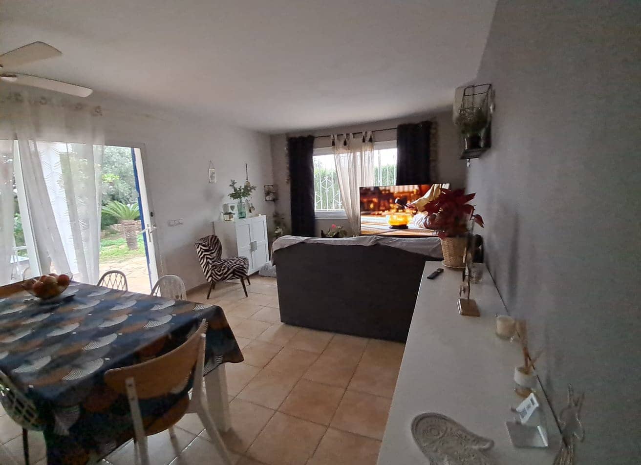Chalet de 3 habitaciones en L'Ametlla de Mar en venta con piscina - 285.000 € (Ref: 9547833)