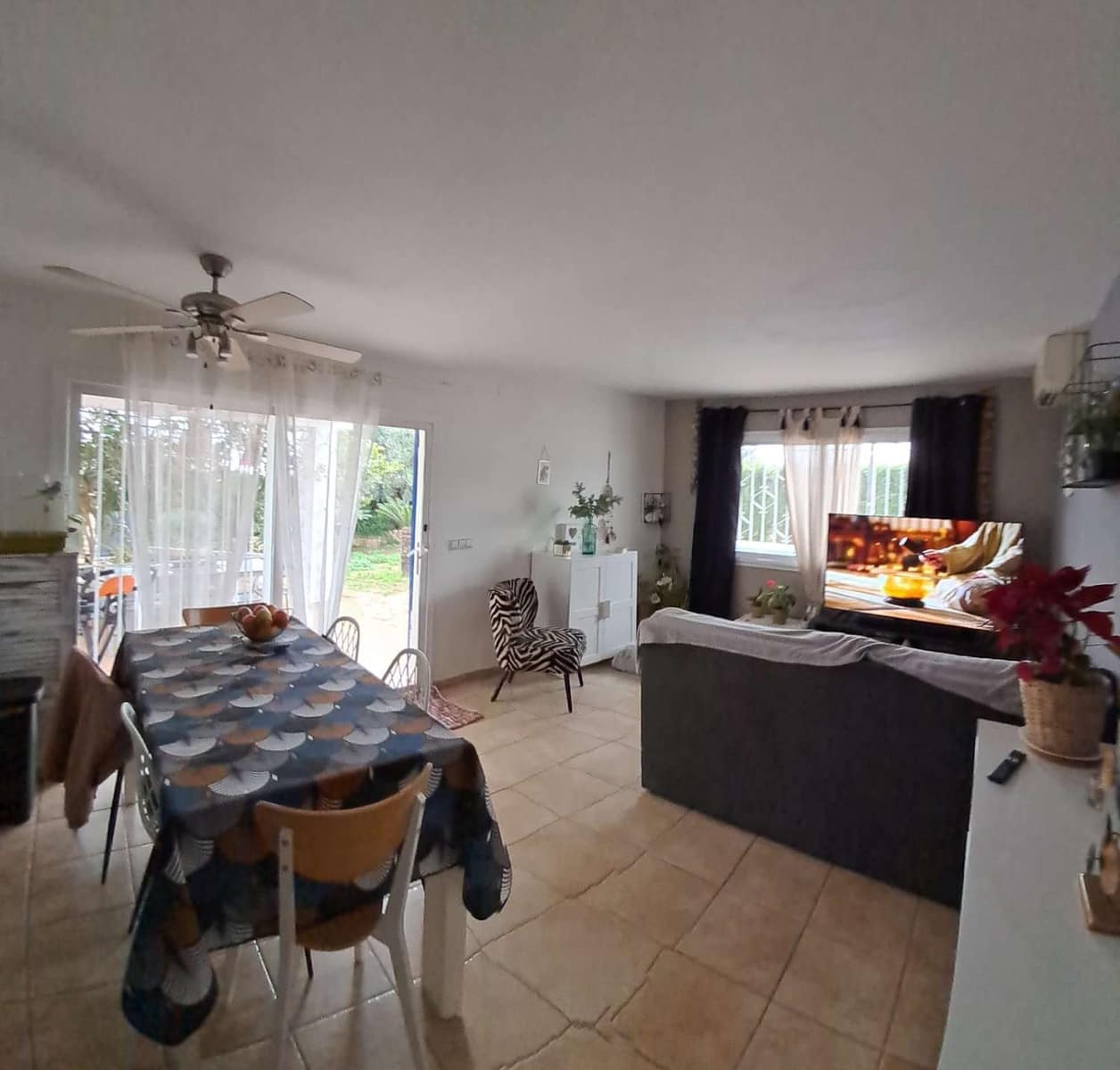 Chalet de 3 habitaciones en L'Ametlla de Mar en venta con piscina - 285.000 € (Ref: 9547833)