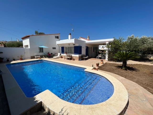 Chalet de 3 habitaciones en L'Ametlla de Mar en venta con piscina - 285.000 € (Ref: 9547833)