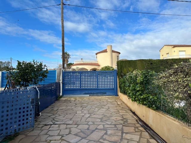 3 makuuhuone Huvila myytävänä paikassa L'Ametlla de Mar mukana uima-altaan - 299 000 € (Ref: 9590791)