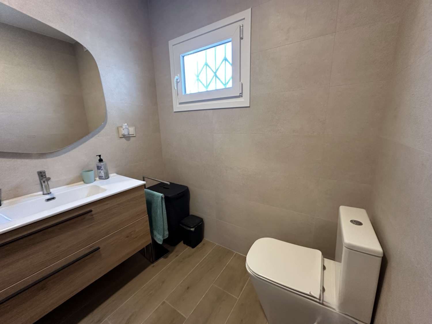 4 quarto Moradia Geminada para venda em L'Ametlla de Mar com piscina garagem - 450 000 € (Ref: 9690113)