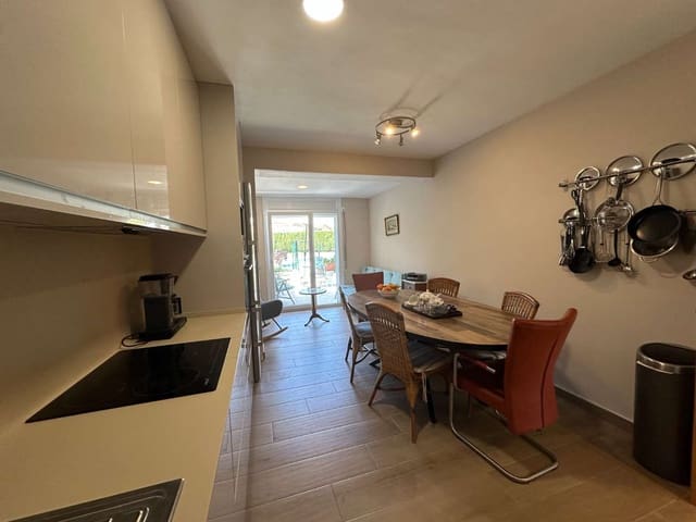 4 quarto Moradia Geminada para venda em L'Ametlla de Mar com piscina garagem - 450 000 € (Ref: 9690113)